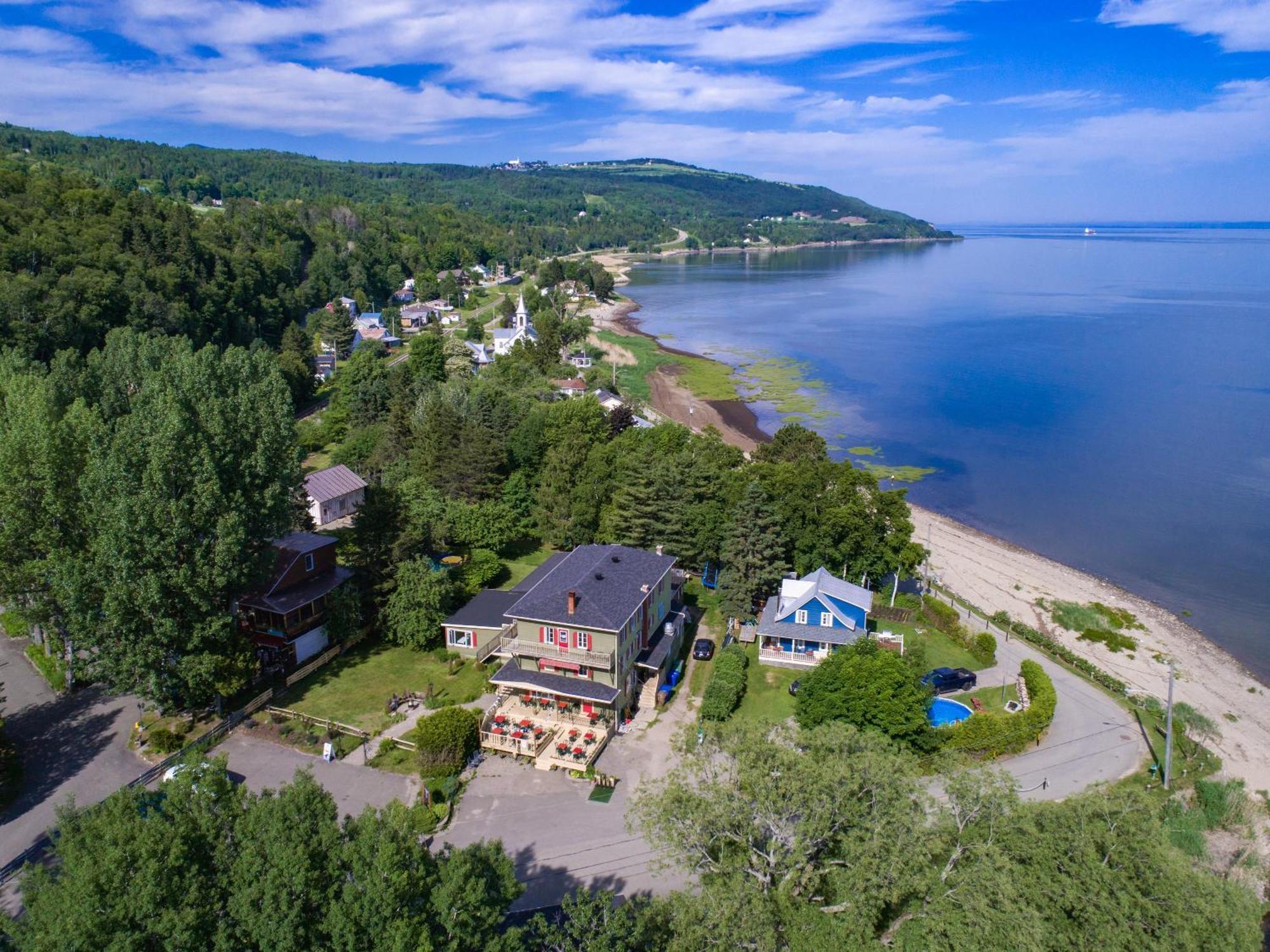 Auberge De La Rive De Charlevoix - Auberge De Jeunesse Familiale Pour Voyageurs De Tous Ages Saint-Joseph-de-la-Rive Exteriör bild